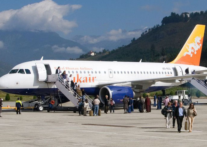 Bhutan Flughafen, Paro