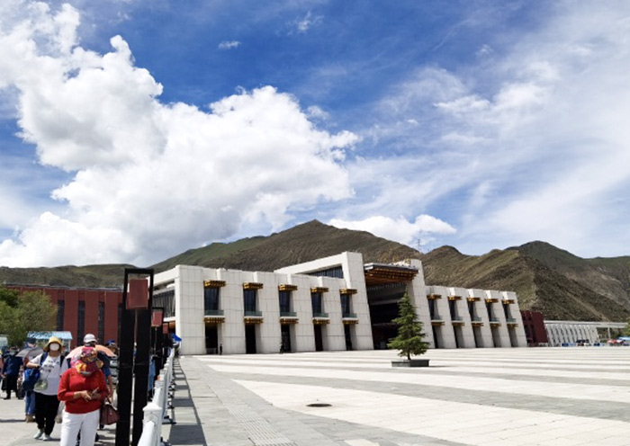 Lhasa Bahnhof