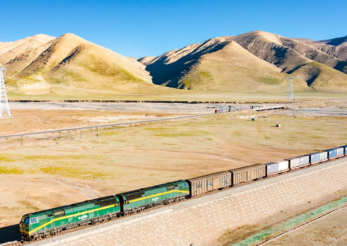 Die atemberaubende Landschaft entlang der Tibet-Bahn